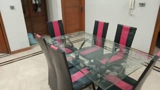 6 sitters dinning table