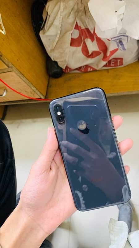 iPhone xs 1