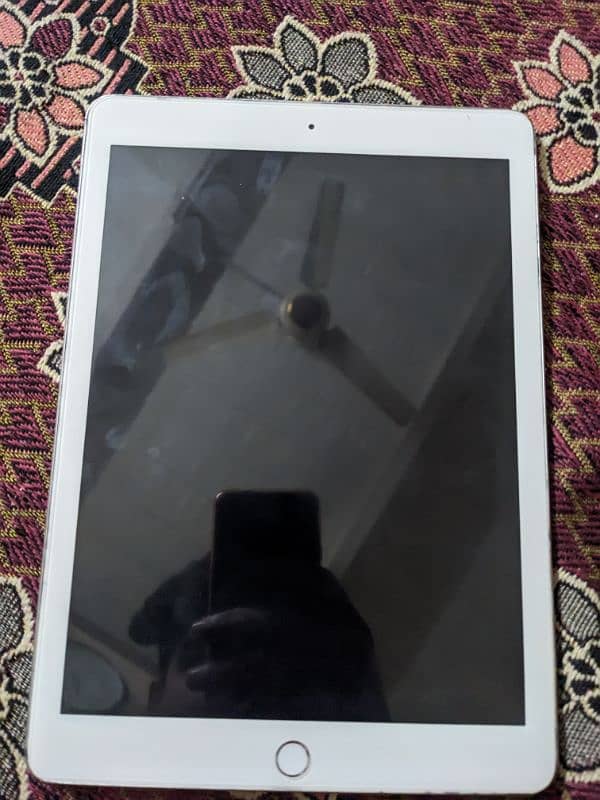 iPad 6 Gen 64 gb fingerprint not working and glass change 1