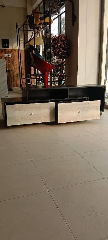 Tv rack/LED Console 12