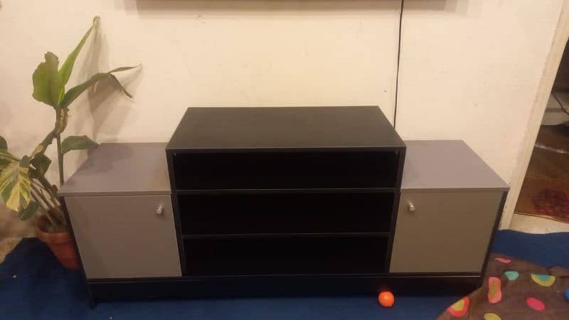 Tv rack/LED Console 16