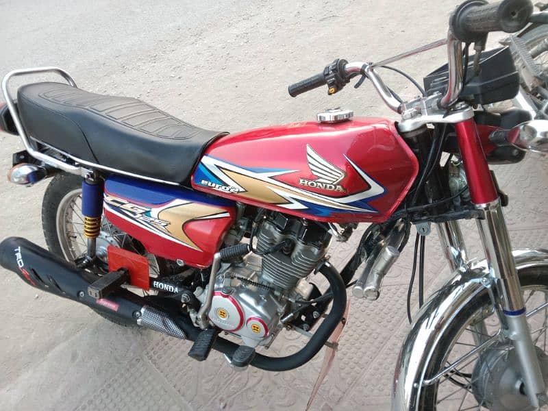 a honda 125 2020 model bike for sale all punjab number laga hoa ha 0