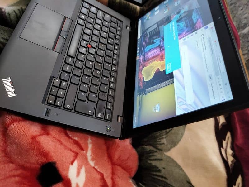 Lenovo thinkpad 5th generation with SSD double battery touch 0