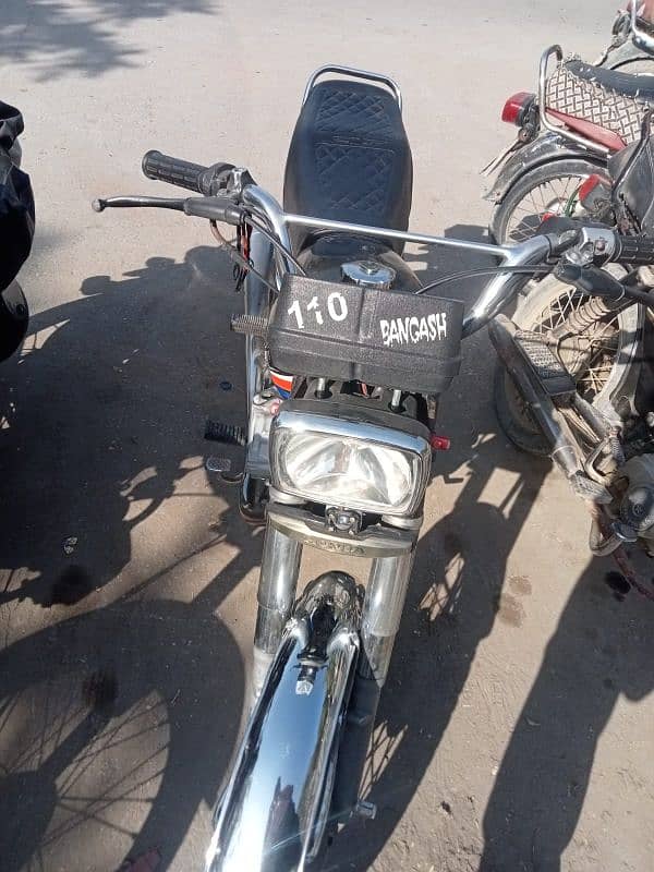 03/05/83/84/187 honda 125 Karachi no 2018 model fille our book mess Hy 5