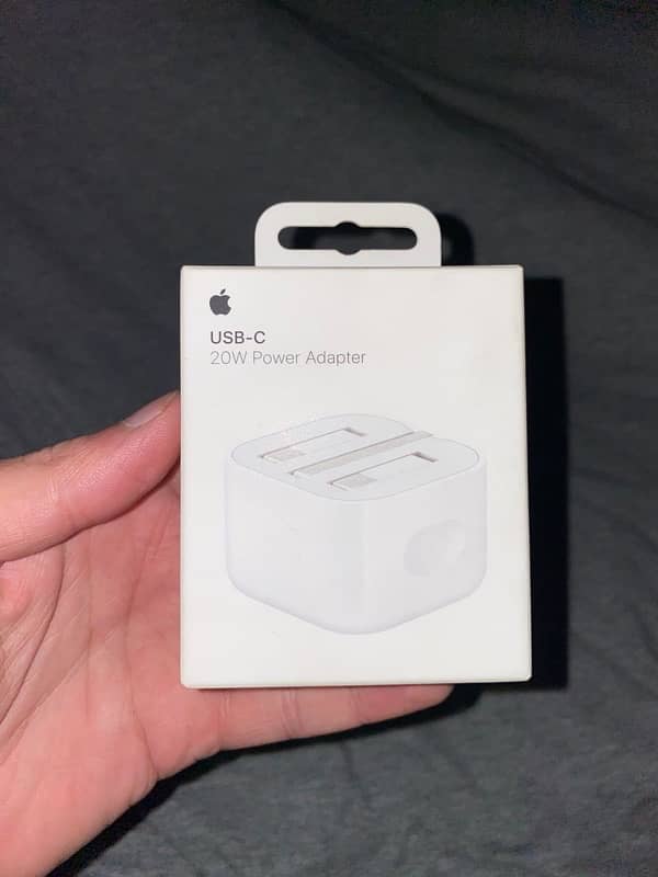 Iphone 20W Orignal Charger 0