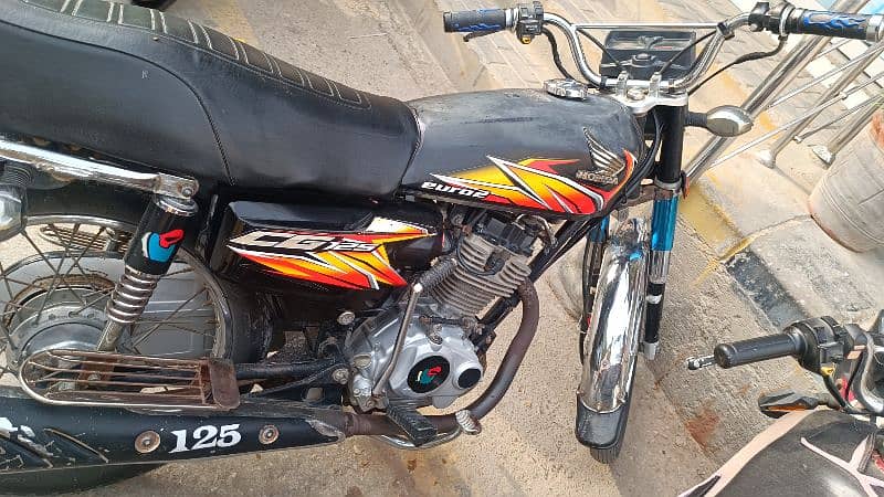 HONDA CD 125 FOR SELL ON A LOW PRICE JUST 140000 3