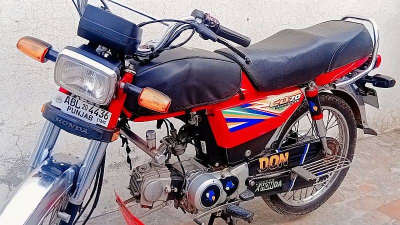 Honda CD 70 bike 4