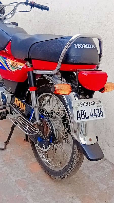 Honda CD 70 bike 9