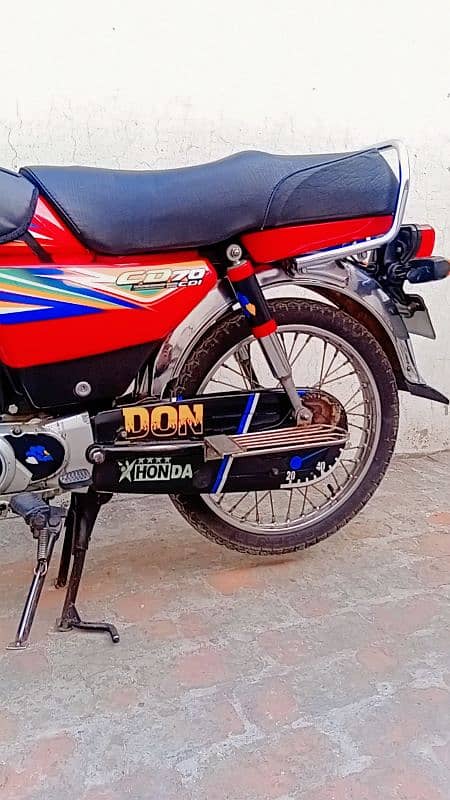 Honda CD 70 bike 10