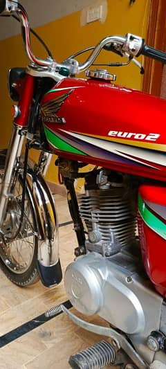 Honda 125 ccCall my WhatsApp number 03258872259