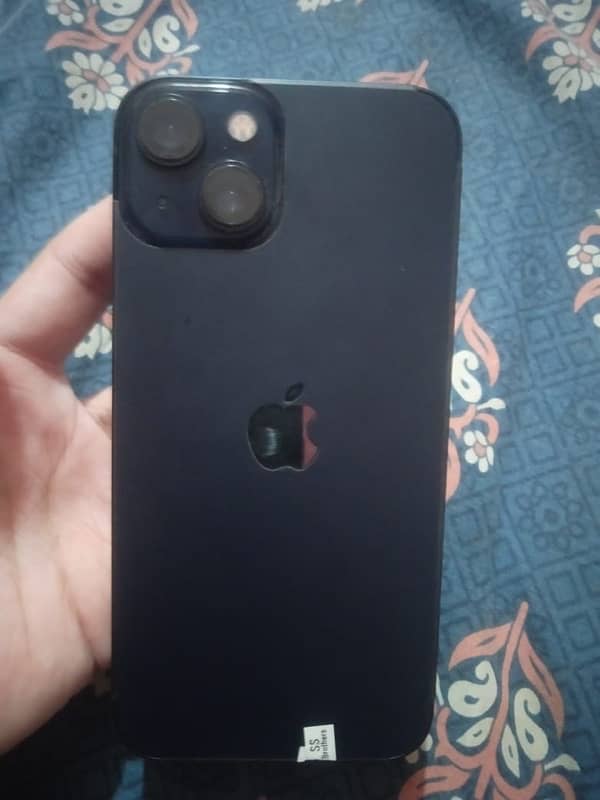 I am selling iPhone 13 non pta factory unlock with box 4