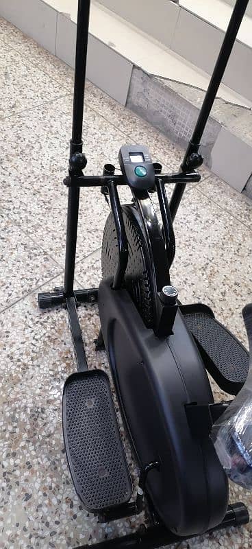 Elliptical Cycle By Apollo in excellent Condition 10/10 fully original 7