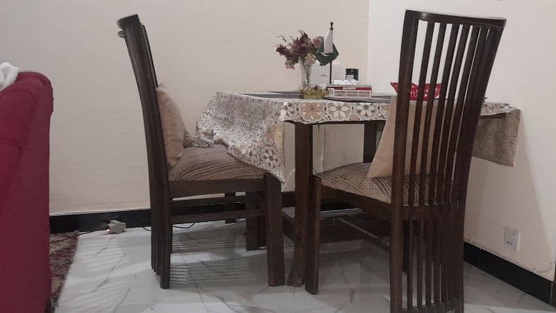 Elegant Solid Wood Dining Table with 4 Heavy Chairs and 4 Cushions 0