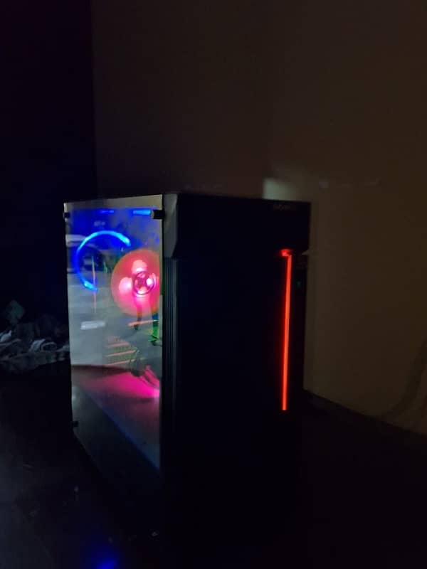 gigabyte c200 gaming pc 3