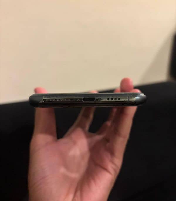 iPhone 11 pro max Non pta 7