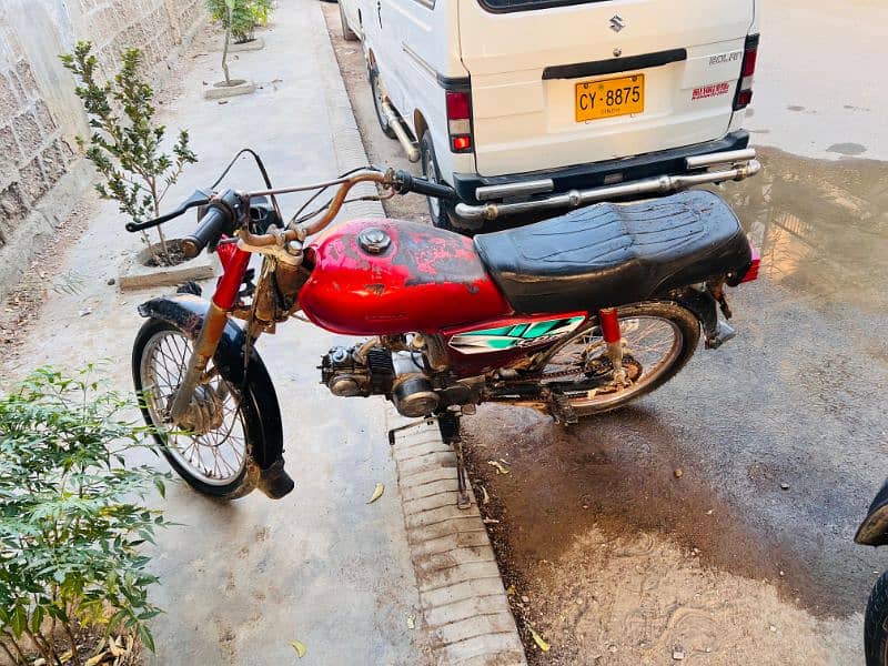 Honda 70 Karachi number 3