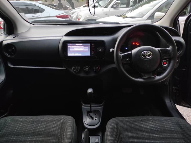 Toyota Vitz 2018 1.0 U 3