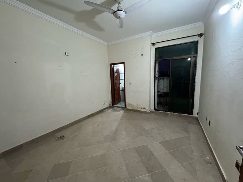 F-17 Multi Main Markaz 2 bed Flat 1st Floor For Sale 7