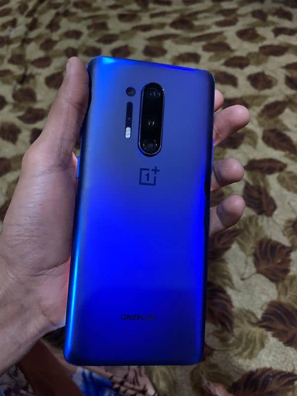 Oneplus 8 pro 12gb ram 256 Memory Panal ma line hai screen saf nzr ati 0