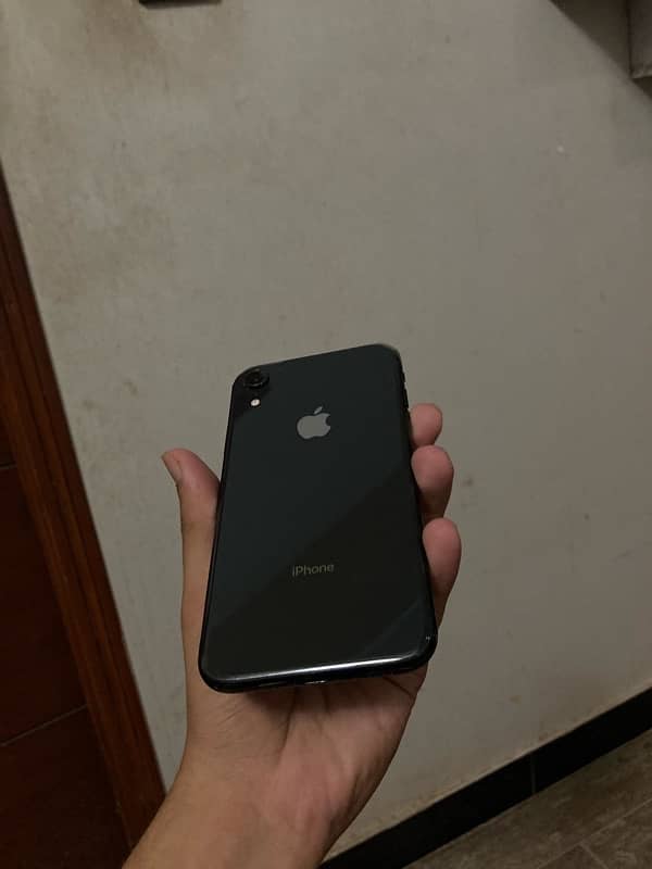 iPHONE XR 2