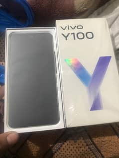 vivo Y100 abhi abhi open kiya hai 6 bjy installmint py liya hai