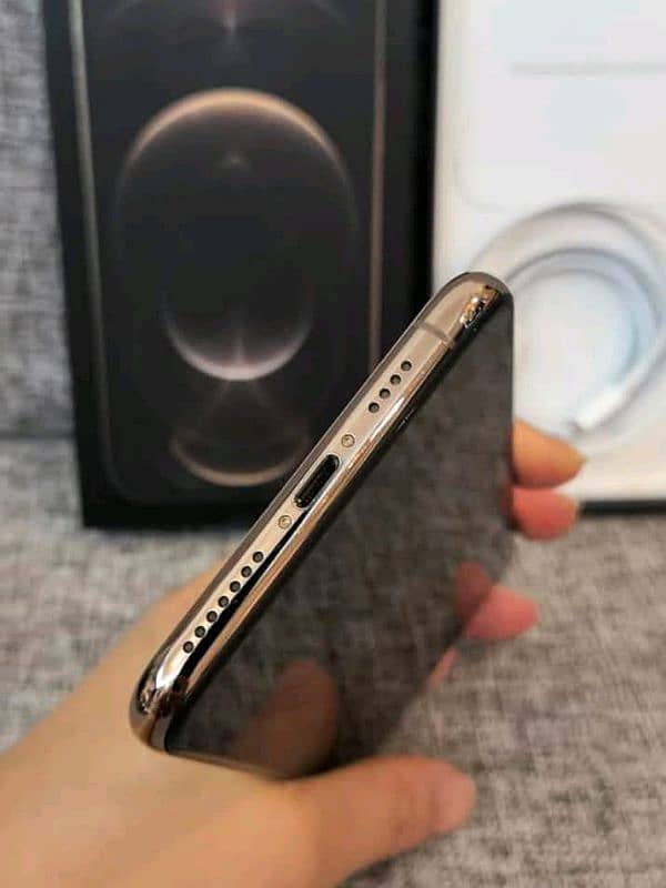 iPhone 11 pro max 256 0320-73.0620. 8 My WhatsApp number 0