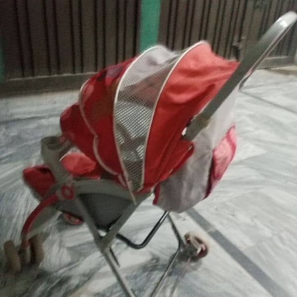 baby pram(urgent sale ) 0