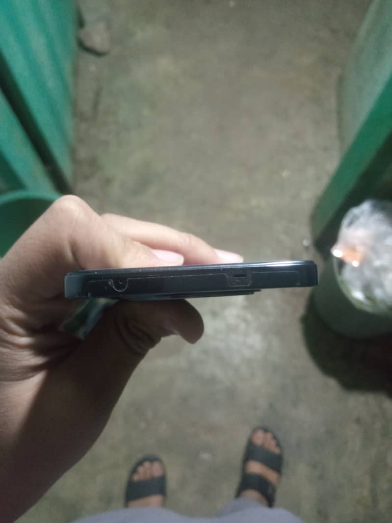 Oppo Reno 12f 4