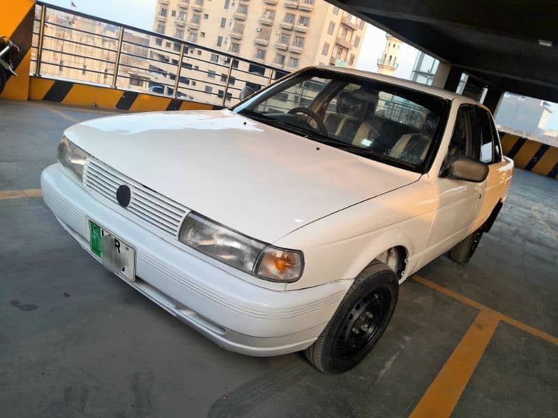 Nissan Sunny.    /mehran/bolan/alto/m/c/toyota 1