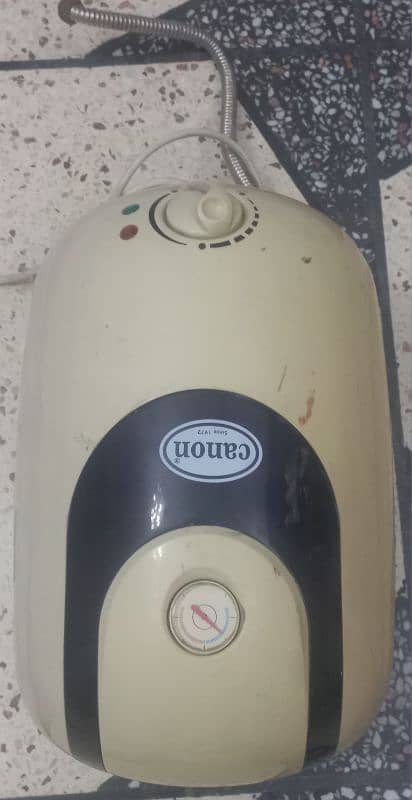 Canon electric geyser 10L for sale 2