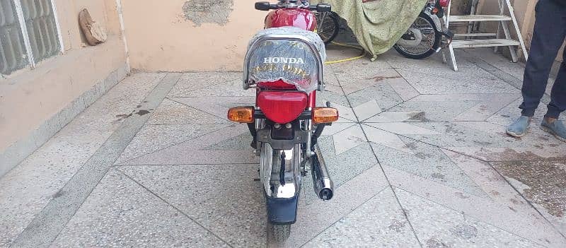 Honda CD 70 2023 4