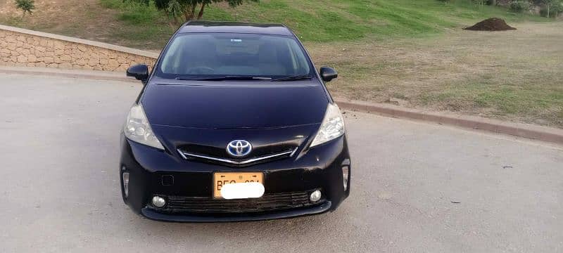 Toyota Prius Alpha Good Condition 0