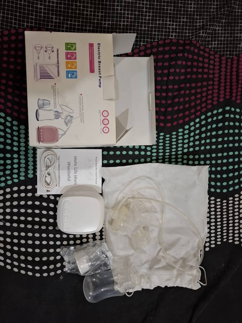 Electric Breast Pump for Sale with two bottles 0