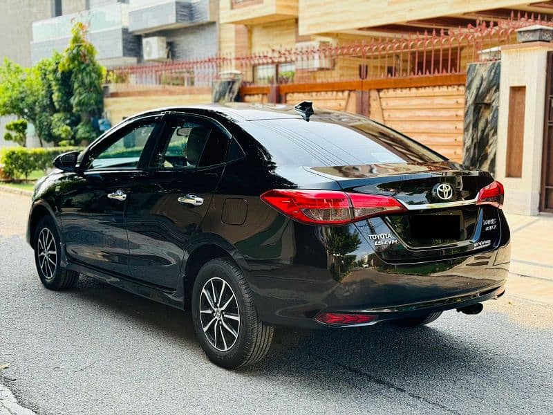 Toyota Yaris x top of the line 2021 6