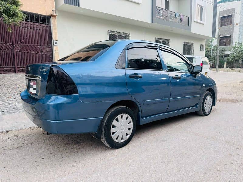 Suzuki Liana 2011 4