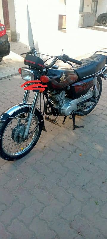 Honda 125 black colour new tyre new chane grarey set 1