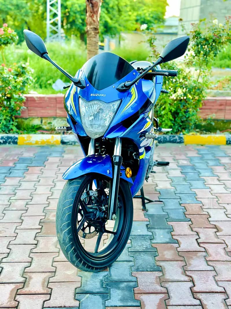 Suzuki Gixxer SF EFI Just like new 10/10 condition 4