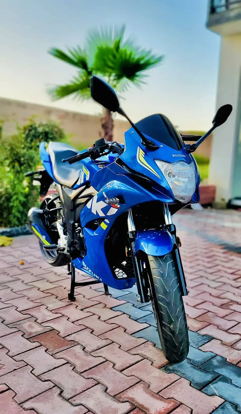 Suzuki Gixxer SF EFI Just like new 10/10 condition 6