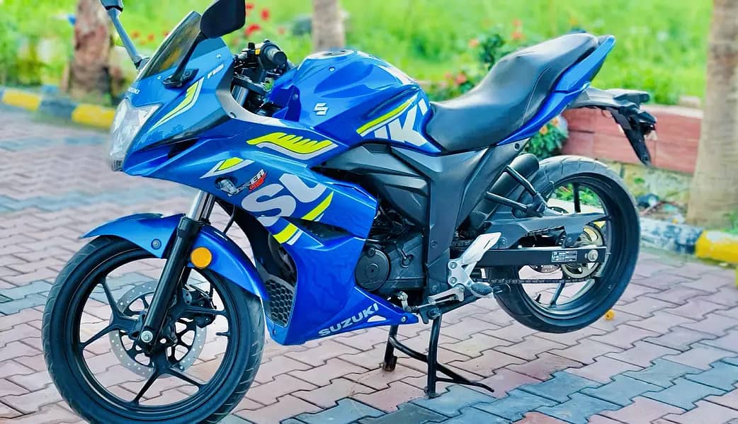 Suzuki Gixxer SF EFI Just like new 10/10 condition 7