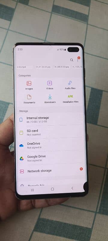 Samsung S10 + 8gb ram and 512gb Dual sim. 4