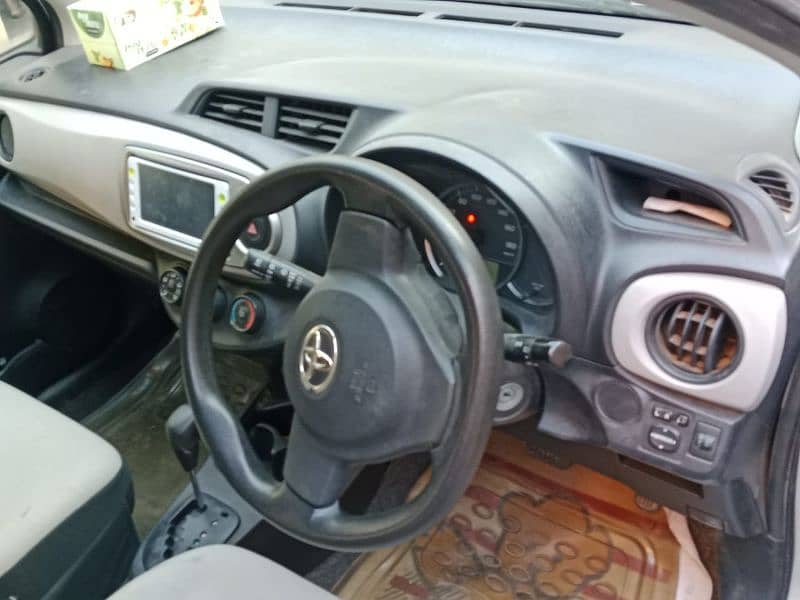 Toyota Vitz 2016 12