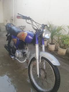 Super Asia bike hy Bhut smooth bs zrorat hy peso ki call 03160945432