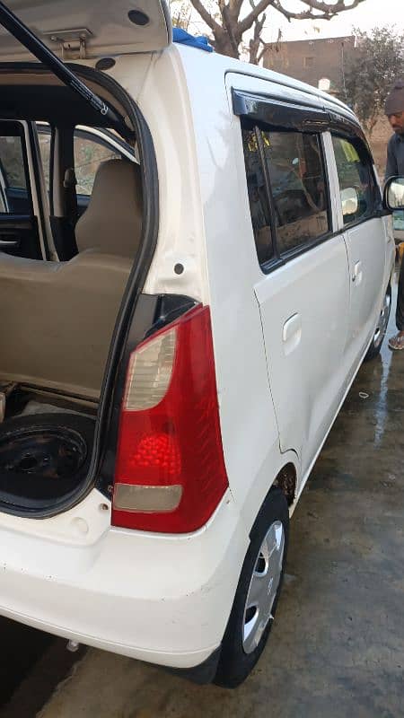 Suzuki Wagon R 2017 3