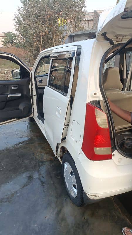 Suzuki Wagon R 2017 11