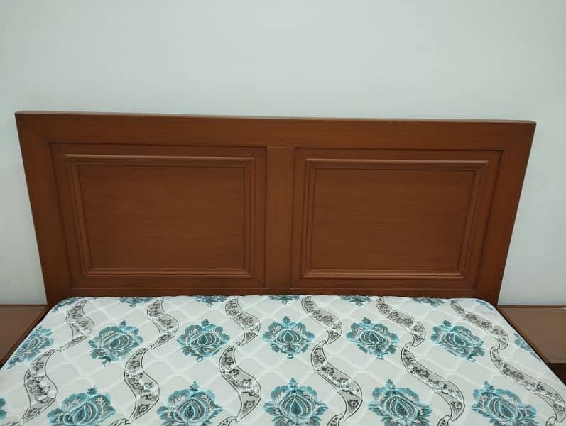 BRAND NEW (100% UNUSED) BED ROOM SET. 1