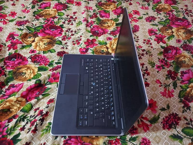 Dell Laptop 5