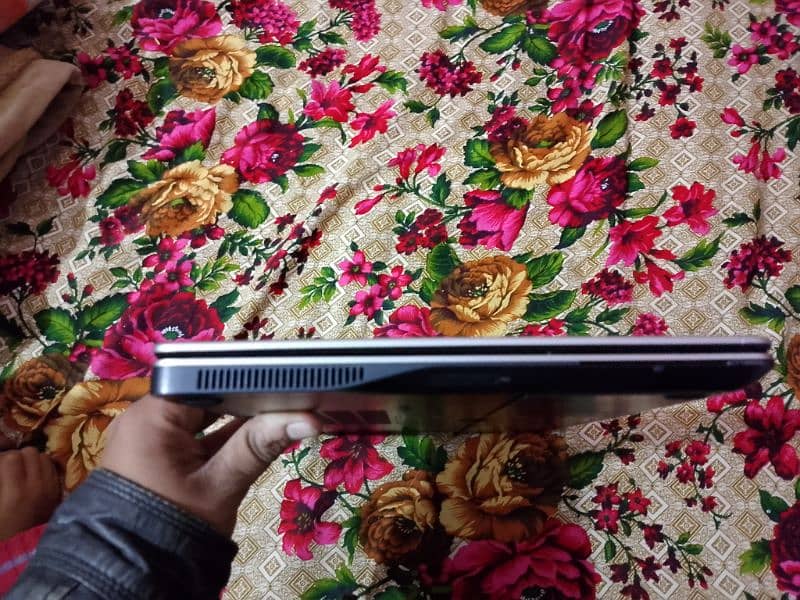 Dell Laptop 9