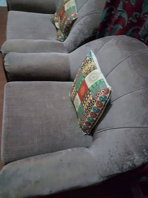 5 seater sofa 0