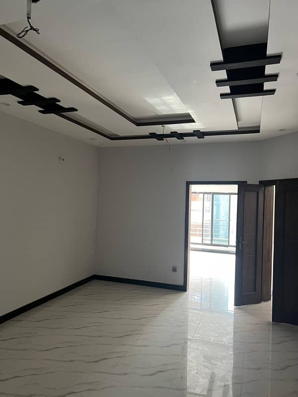 10 MARLA PERFECT LOCATION HOUSE AVAILABLE FOR SALE IN PUNJAB UNIVERSITY - BLOCK D 9