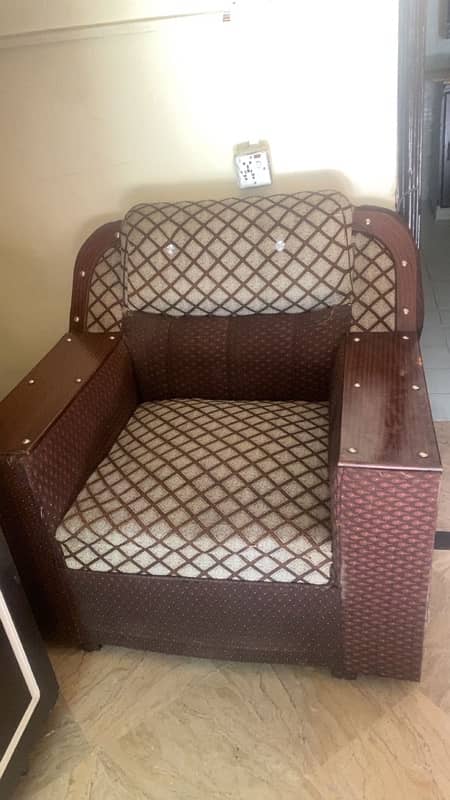 6 seater sofa set in good condition 1